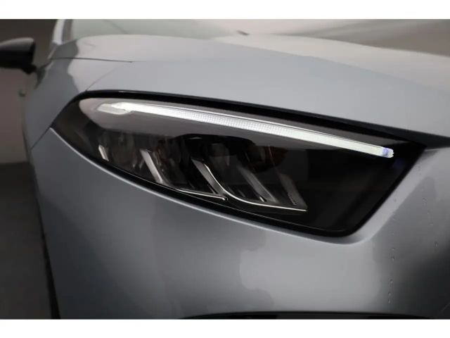 Mercedes-Benz A 180 AMG Line