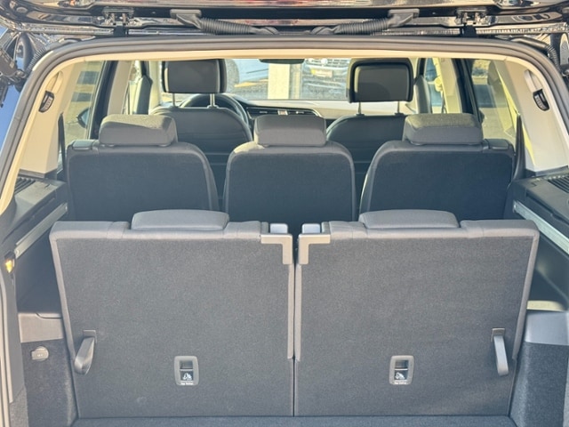 Volkswagen Touran 1.5 TSI DSG IQ.Drive R-Line