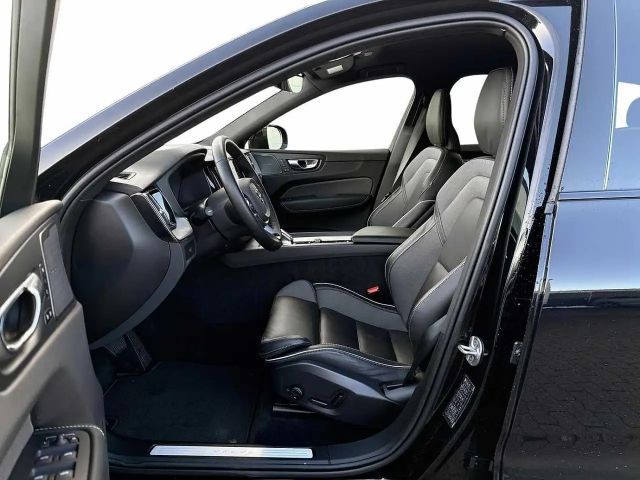 Volvo XC60 Dark Plus