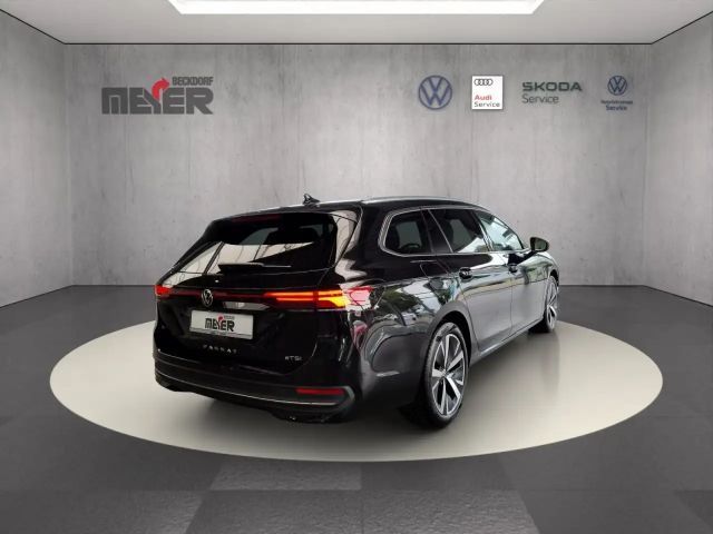 Volkswagen Passat 1.5 eTSI Business DSG Variant