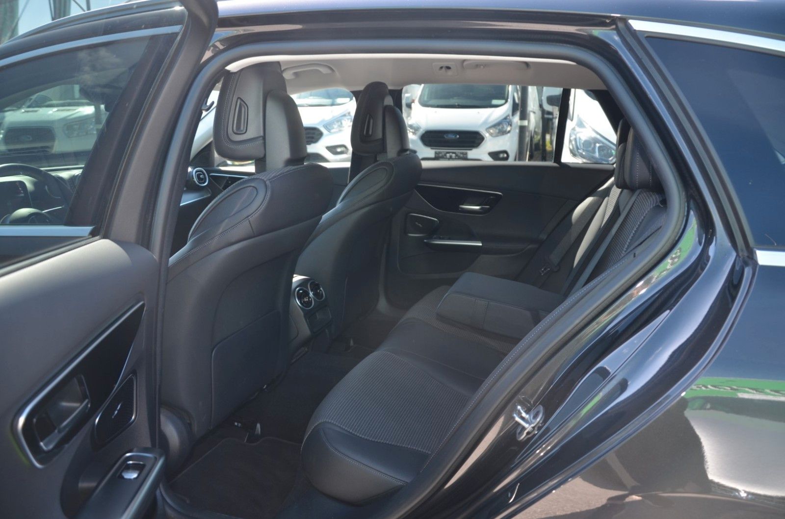 Mercedes-Benz C 220 dT Aut. LED Zentral Display NAVI EXP:30.575