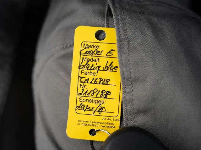 MINI Cooper E Classic Trim  Paket S. Head Up. Navi. 17 Zoll. D