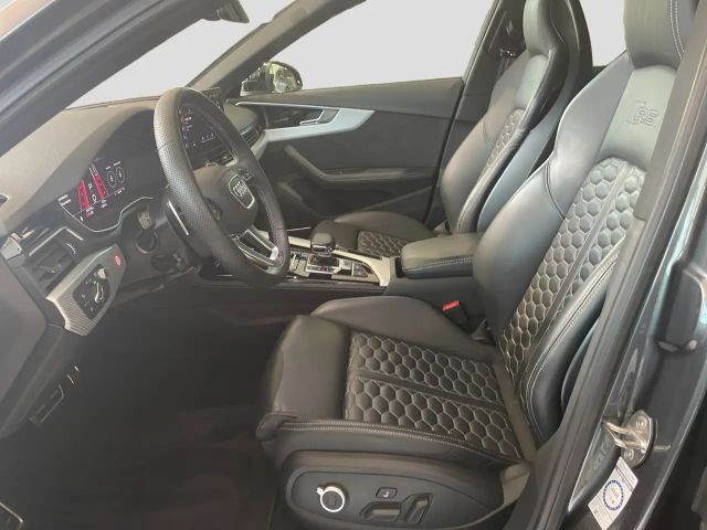 Audi RS4 Quattro S-Tronic