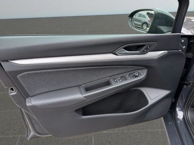 Volkswagen Golf 1.0 TSI Life Variant