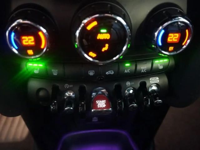 MINI Cooper COOPER 1,5 CAMDEN LEDER NAVI LED SHZ TEMPOMAT 17"