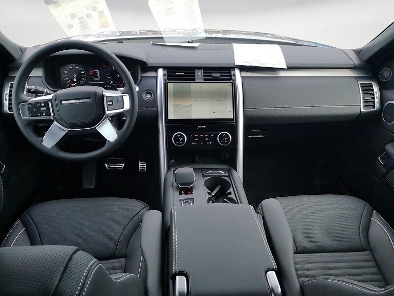 Land Rover Discovery D300 Dynamic HSE