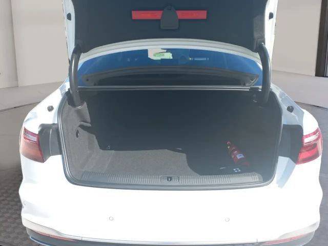 Audi A4 35 TFSI S-Line S-Tronic Sedan