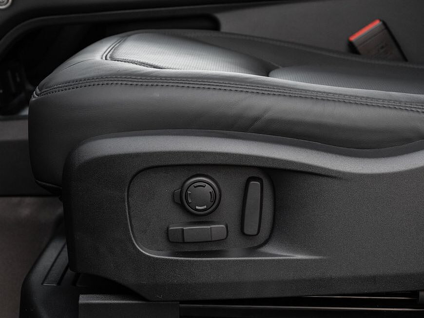 Land Rover Defender 110 Dynamic HSE