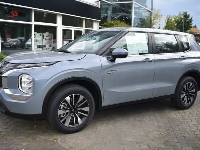 Mitsubishi Outlander 2.4L Polar, Sitzheizung, Standheizung