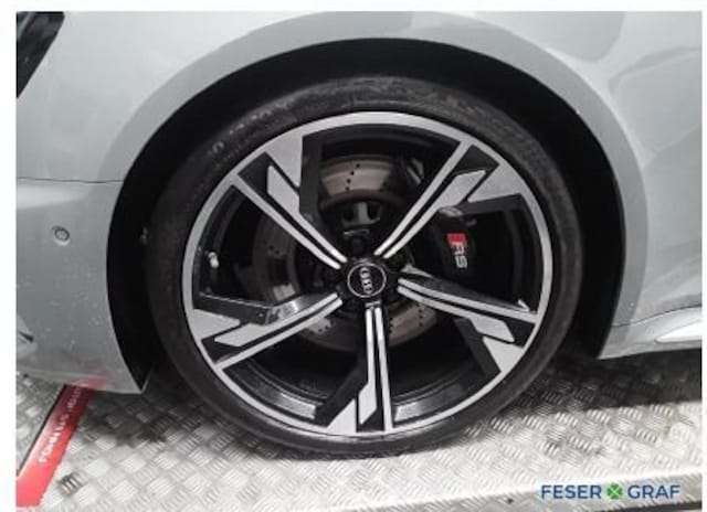 Audi RS4 Avant Quattro