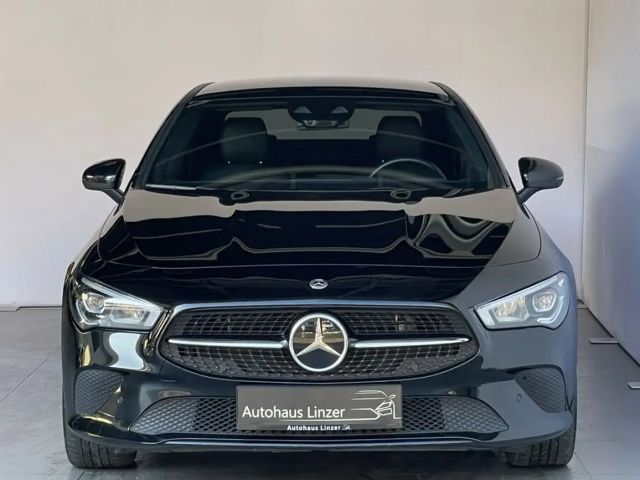Mercedes-Benz CLA 250 CLA 250 e Sedan