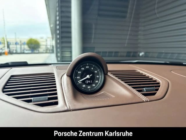 Porsche 992 4 Coupé GTS Targa