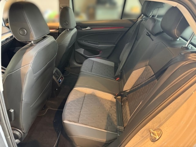 Volkswagen Golf 1.5 eTSI DSG Golf VIII