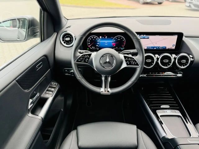 Mercedes-Benz B 180 Progressive Sedan