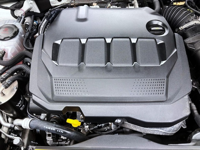 Volkswagen Golf 2.0 TDI DSG R-Line Variant