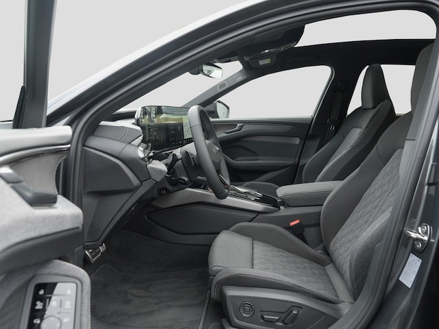 Audi A6 Avant Quattro S-Tronic