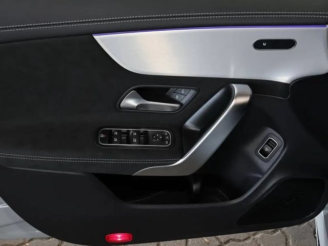 Mercedes-Benz CLA 200 AMG Line