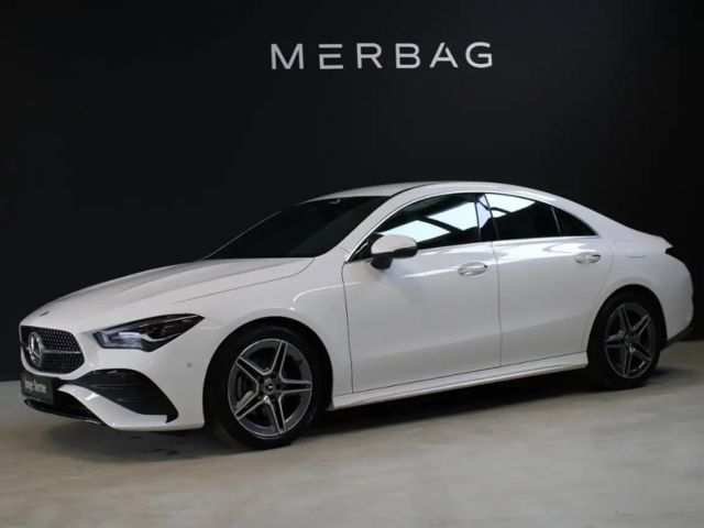 Mercedes-Benz CLA 180 AMG Line Coupé