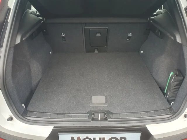 Volvo XC40 Core Recharge