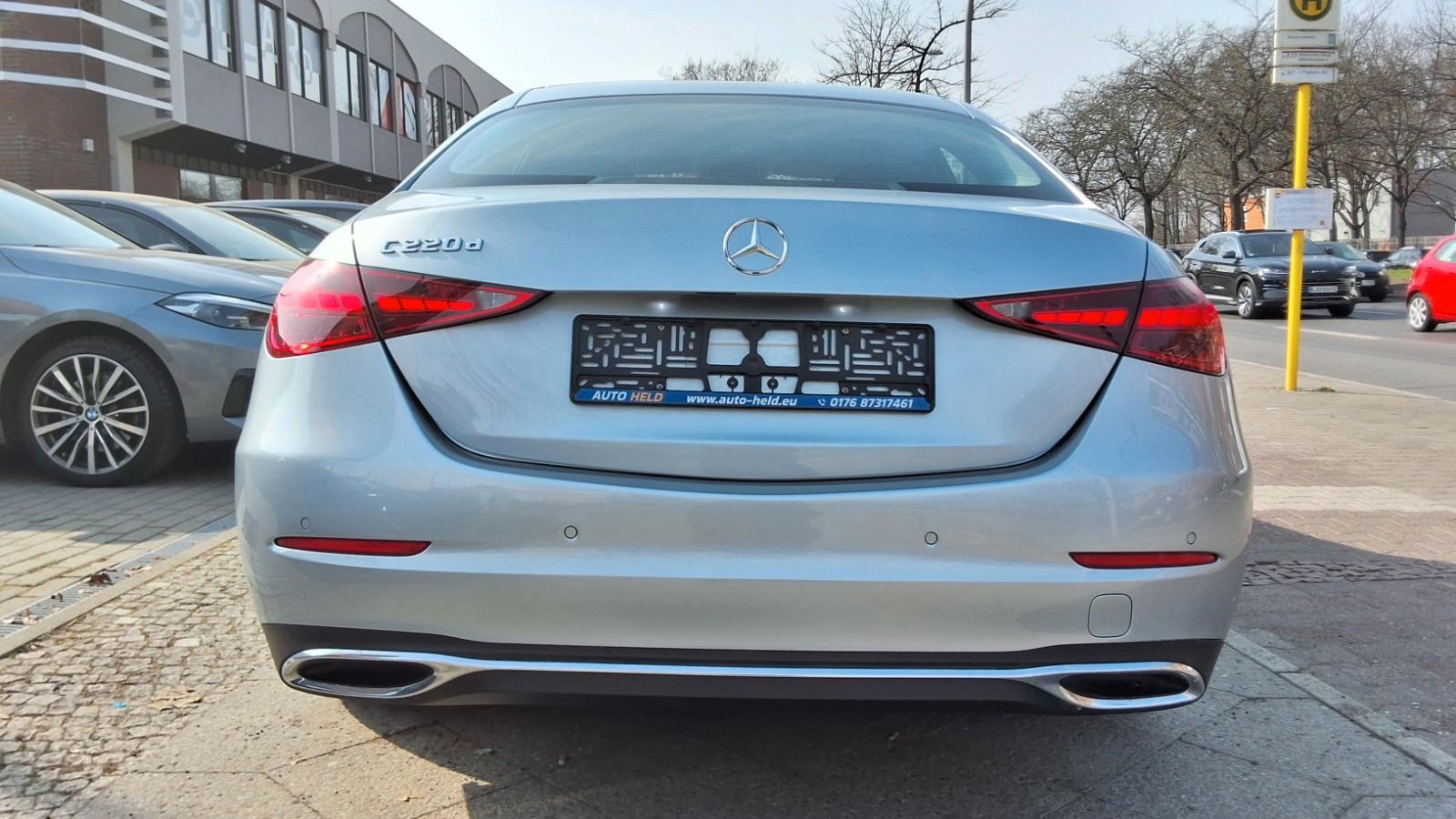 Mercedes-Benz C 220 C 220 d Sedan