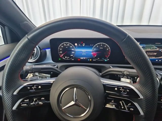 Mercedes-Benz A 180 AMG Line