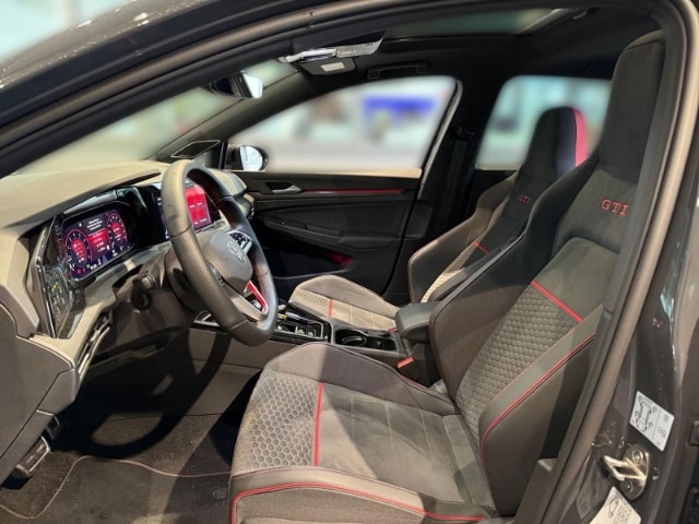 Volkswagen Golf 2.0 TSI Golf VIII