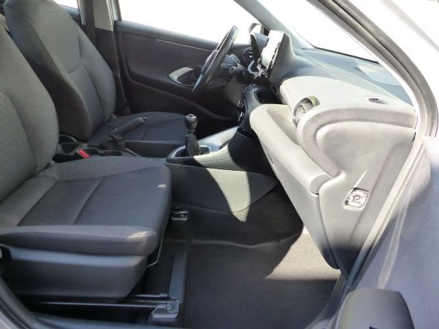 Toyota Yaris Hatchback Team D