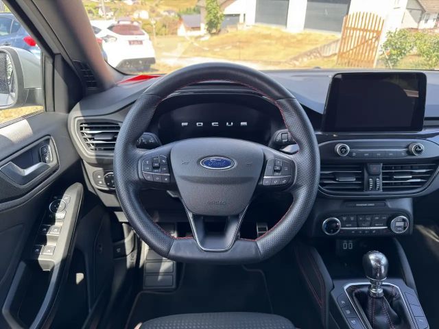 Ford Focus ST Line Wagon