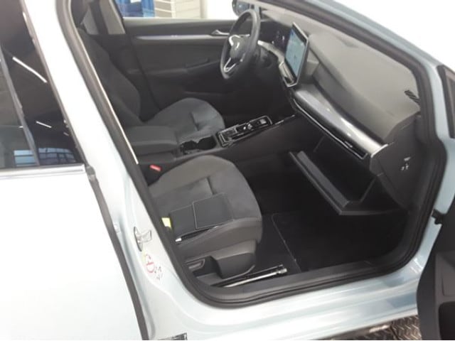Volkswagen Golf 2.0 TDI DSG Style Variant