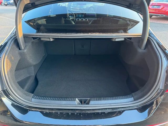 Mercedes-Benz A 250 A 250 e AMG Line