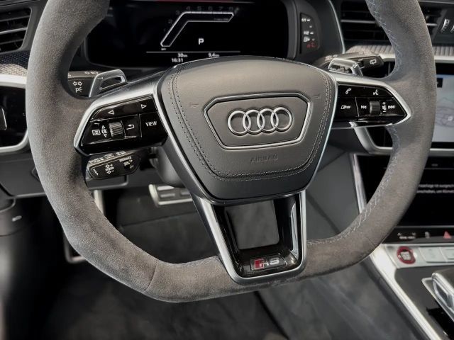 Audi RS6 Avant Performance Quattro