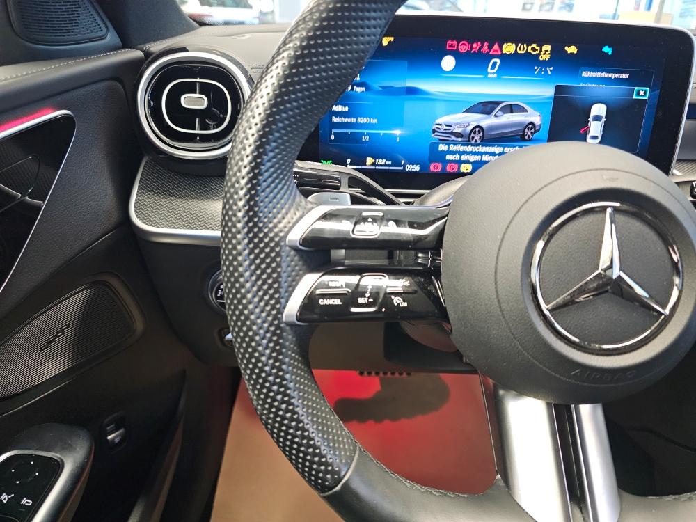 Mercedes-Benz C 200 AMG Line Sedan