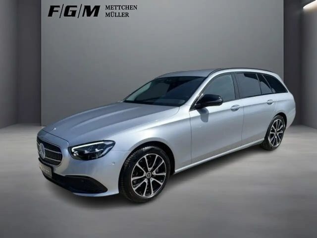 Mercedes-Benz E 220 AVANTGARDE E 220 d Estate