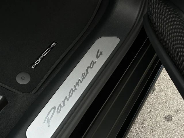 Porsche Panamera 4 E-Hybrid