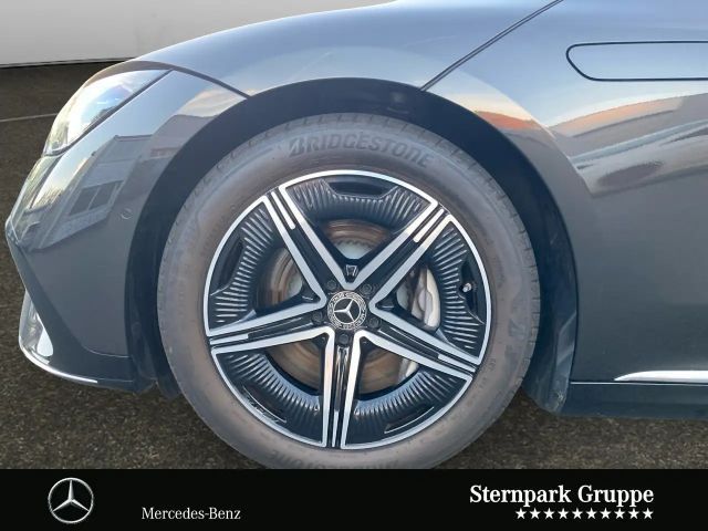 Mercedes-Benz EQE 350 Sedan