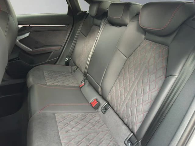 Audi A3 35 TFSI S-Line S-Tronic Sedan