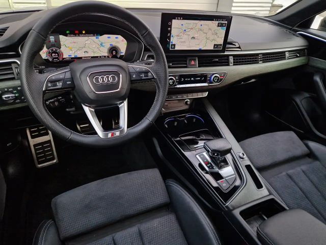 Audi A4 S-Line S-Tronic