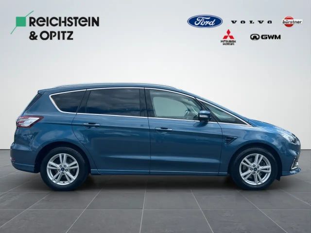 Ford S-Max Titanium
