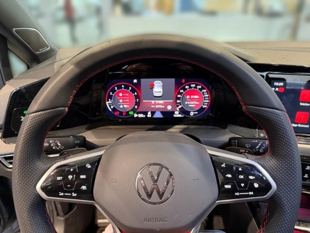 Volkswagen Golf 2.0 TSI Golf VIII