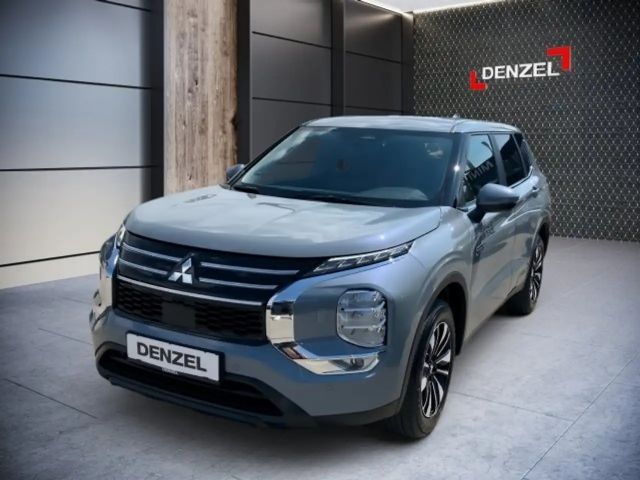 Mitsubishi Outlander 4WD Invite PHEV