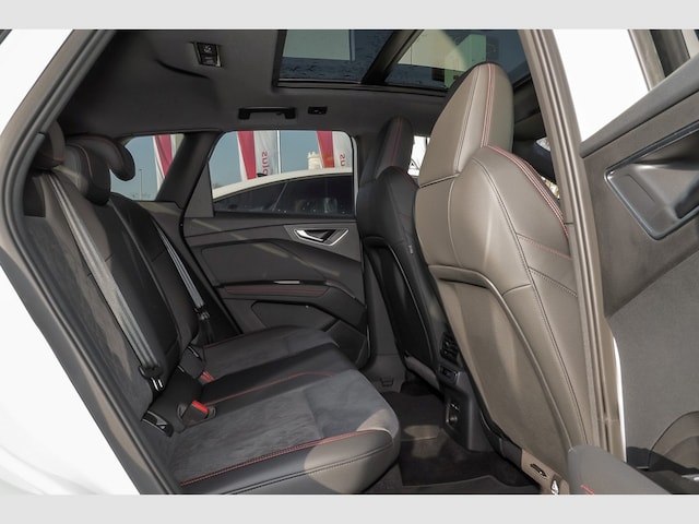 Audi Q4 e-tron SUV 45 e-tron Audi Q4 e-tron