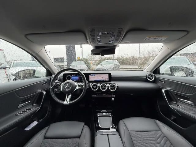 Mercedes-Benz A 180 A 180 d