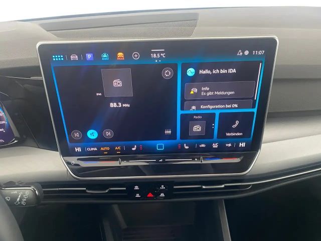 Volkswagen Golf Business DSG Variant