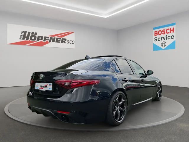 Alfa Romeo Giulia Q4 Turbo