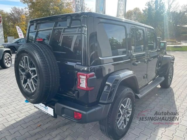 Jeep Wrangler 4xe Sahara