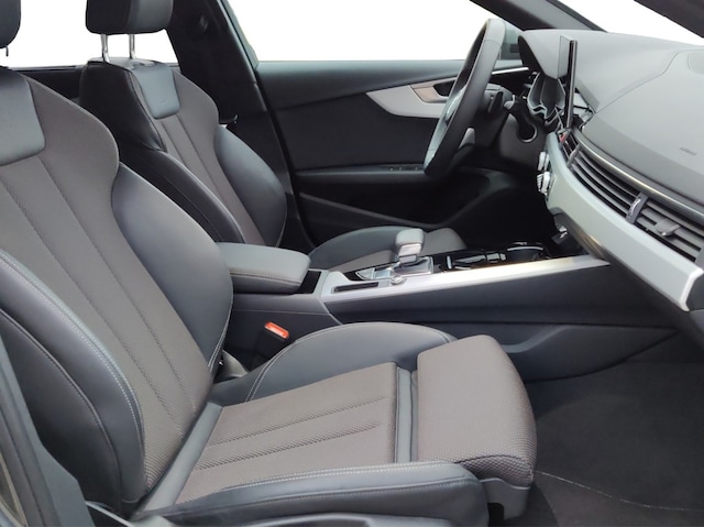 Audi A4 35 TDI Avant S-Line S-Tronic