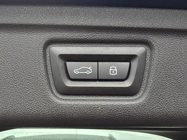 BMW 330 330e M-Sport Touring