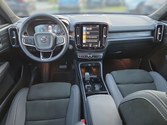 Volvo XC40 Dark Plus T5