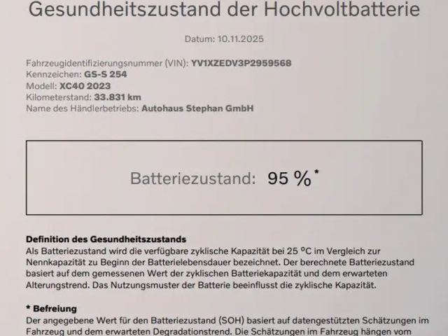 Volvo XC40 AWD Plus Recharge Twin Engine