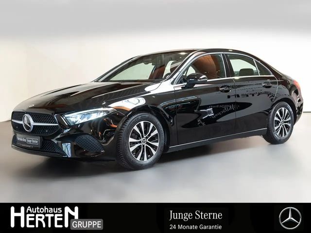 Mercedes-Benz A 180 A180 Lim.+ADVANCED+LED+R-KAMERA+MBUX-NAVI+DAB+